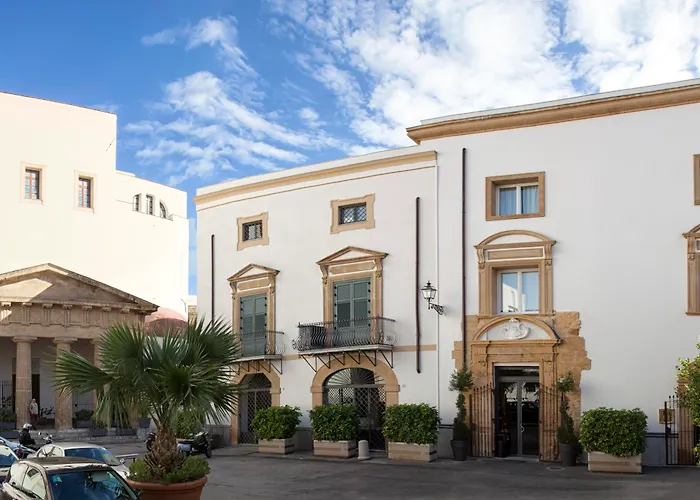 Palazzo Brunaccini Boutique Hotel