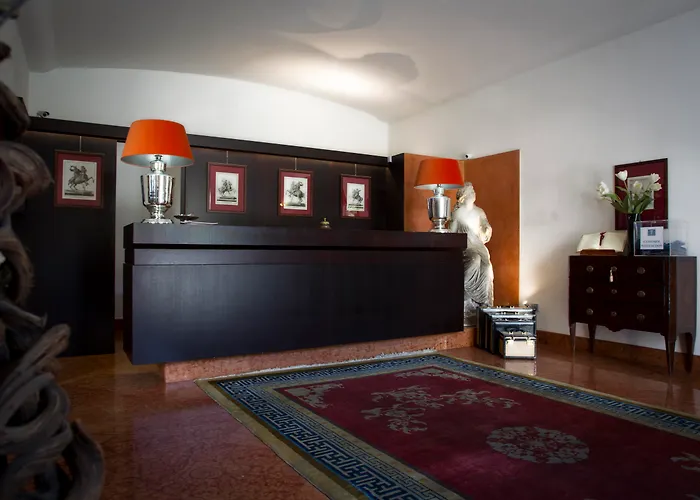Palazzo Brunaccini Boutique Hotel